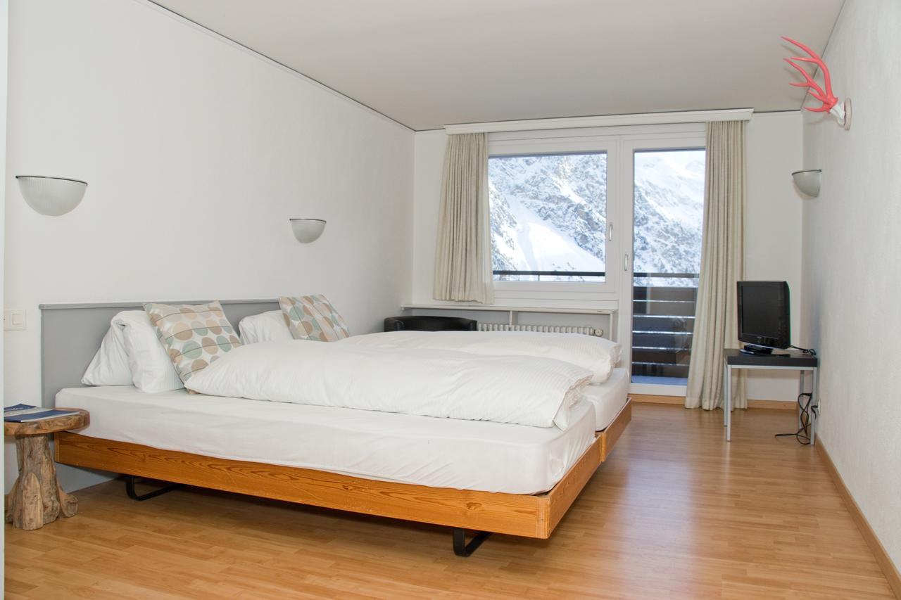 ארוזה Chamanna Bed & Breakfast מראה חיצוני תמונה