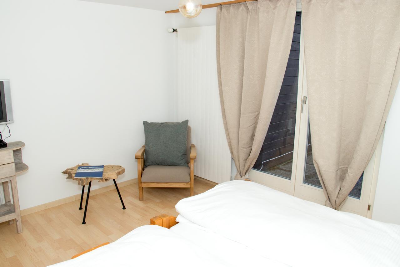 ארוזה Chamanna Bed & Breakfast מראה חיצוני תמונה