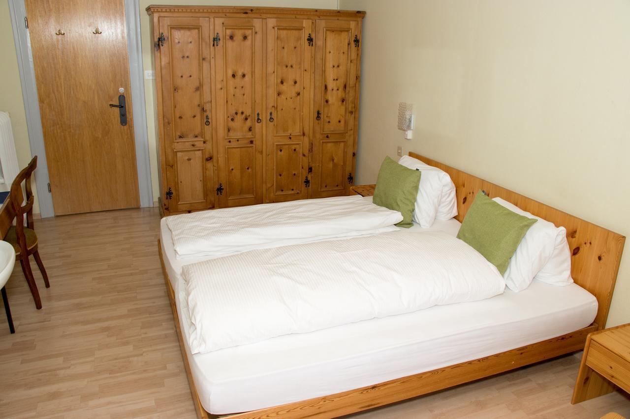 ארוזה Chamanna Bed & Breakfast מראה חיצוני תמונה