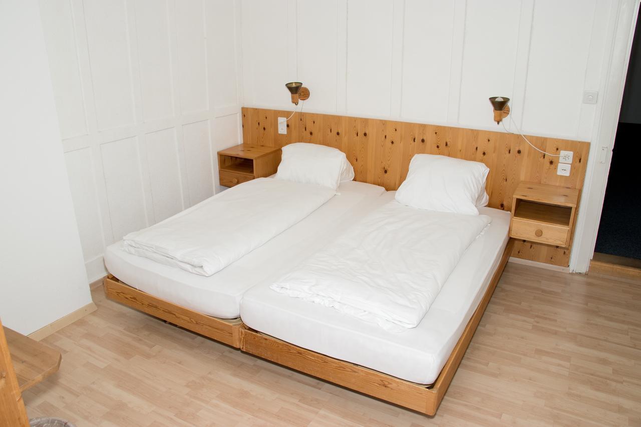 ארוזה Chamanna Bed & Breakfast מראה חיצוני תמונה