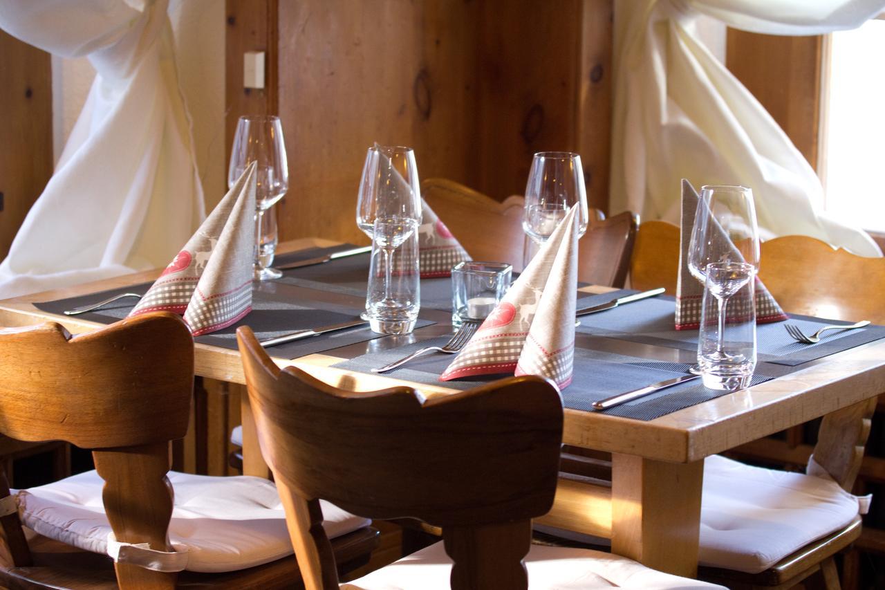 ארוזה Chamanna Bed & Breakfast מראה חיצוני תמונה