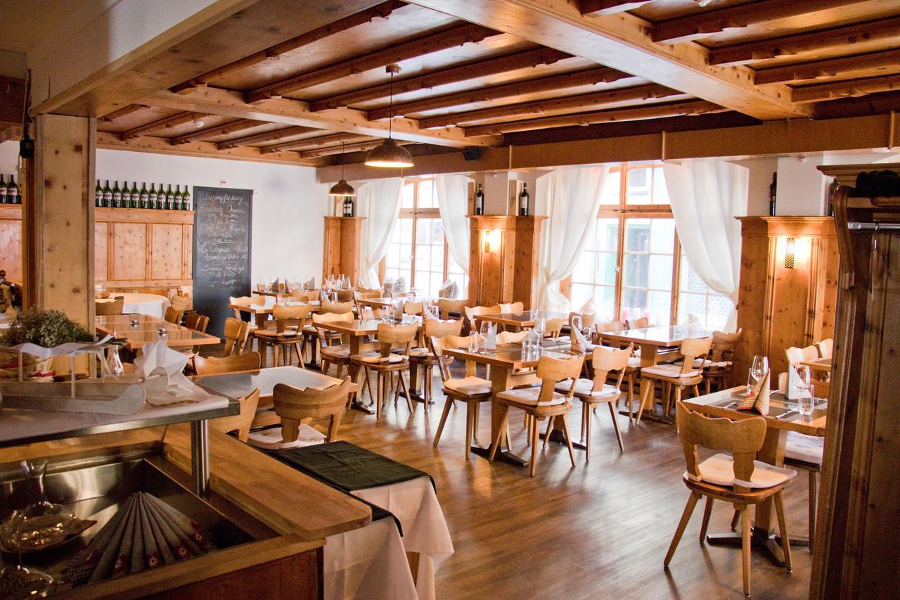 ארוזה Chamanna Bed & Breakfast מראה חיצוני תמונה