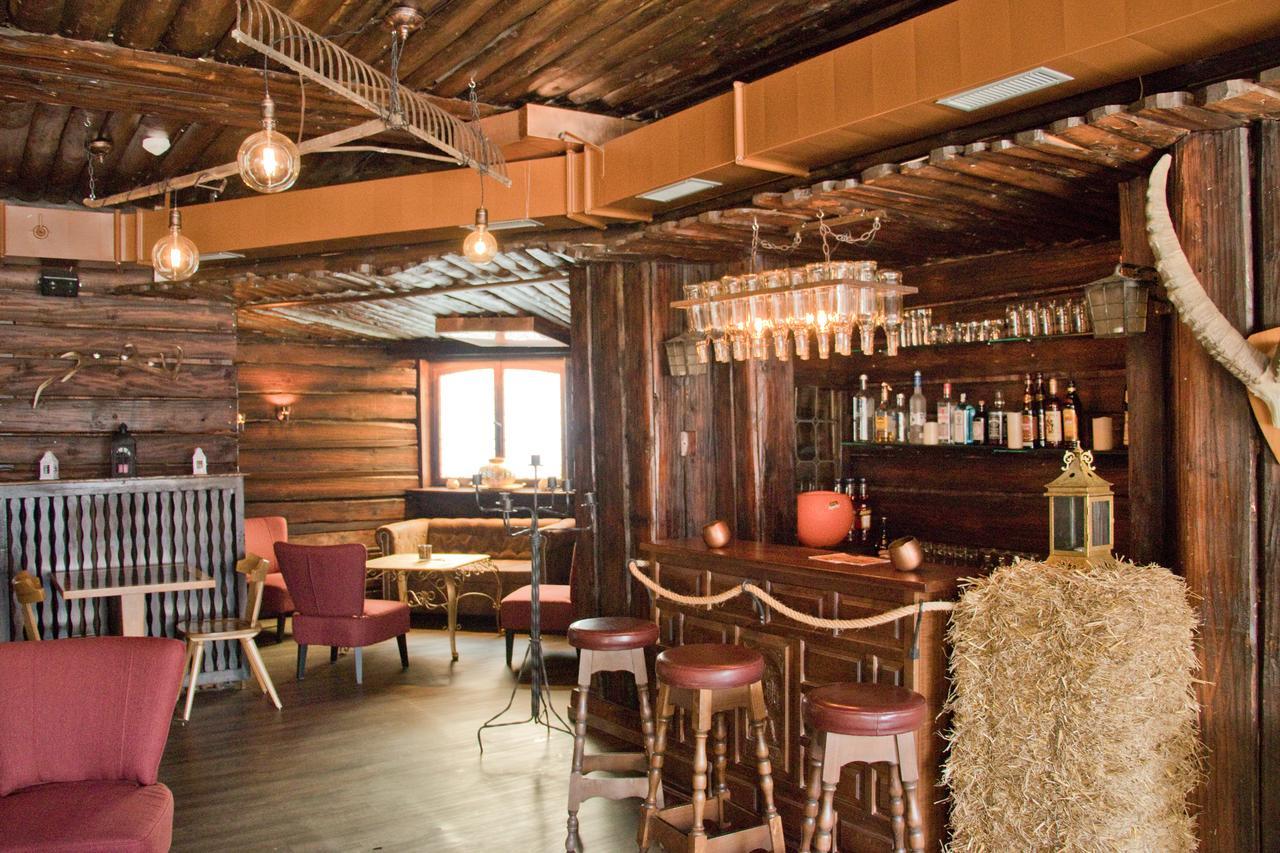 ארוזה Chamanna Bed & Breakfast מראה חיצוני תמונה