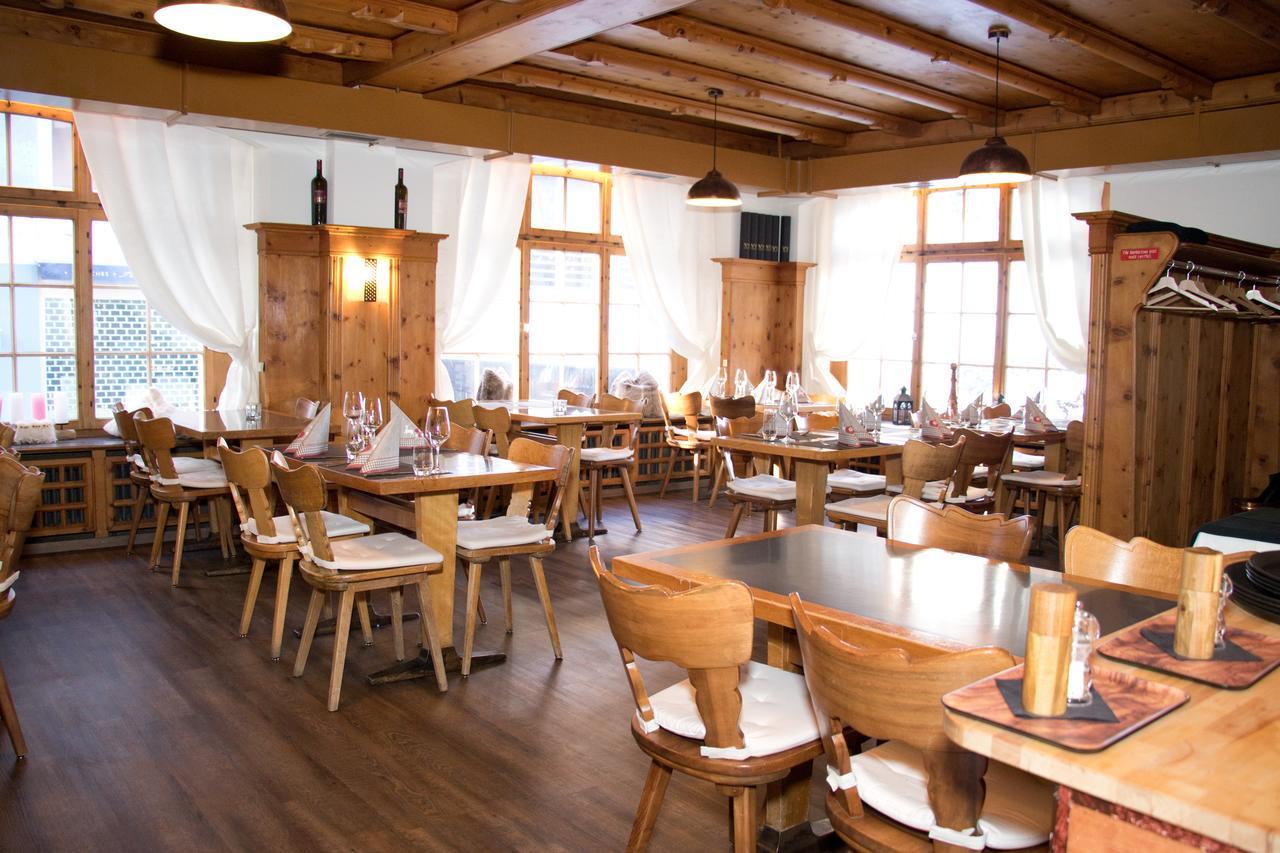 ארוזה Chamanna Bed & Breakfast מראה חיצוני תמונה